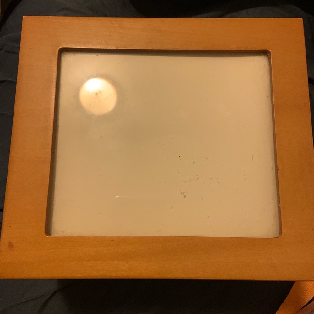 Jewelry box